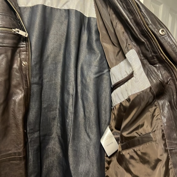 Danier size L leather jacket - Picture 11 of 13